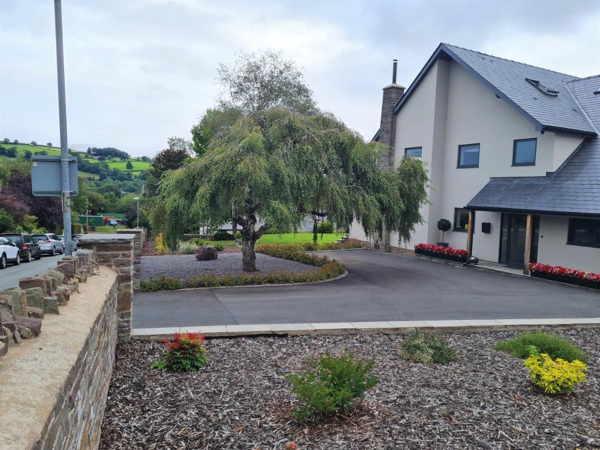Camden Lodge B&B And Cottage Brecon Exterior photo